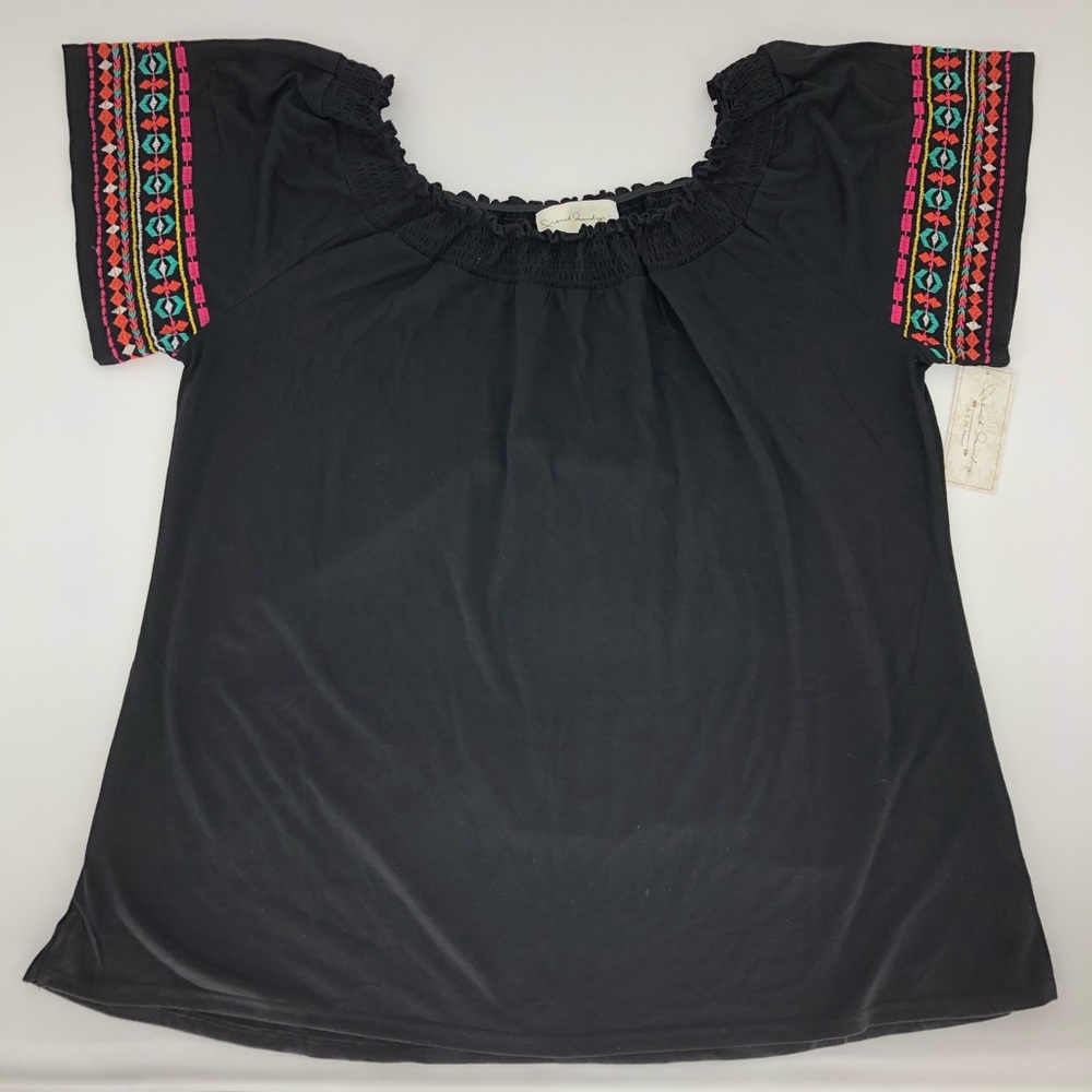 FRENCH LAUNDRY Off Shoulder Embroidered Sleeve